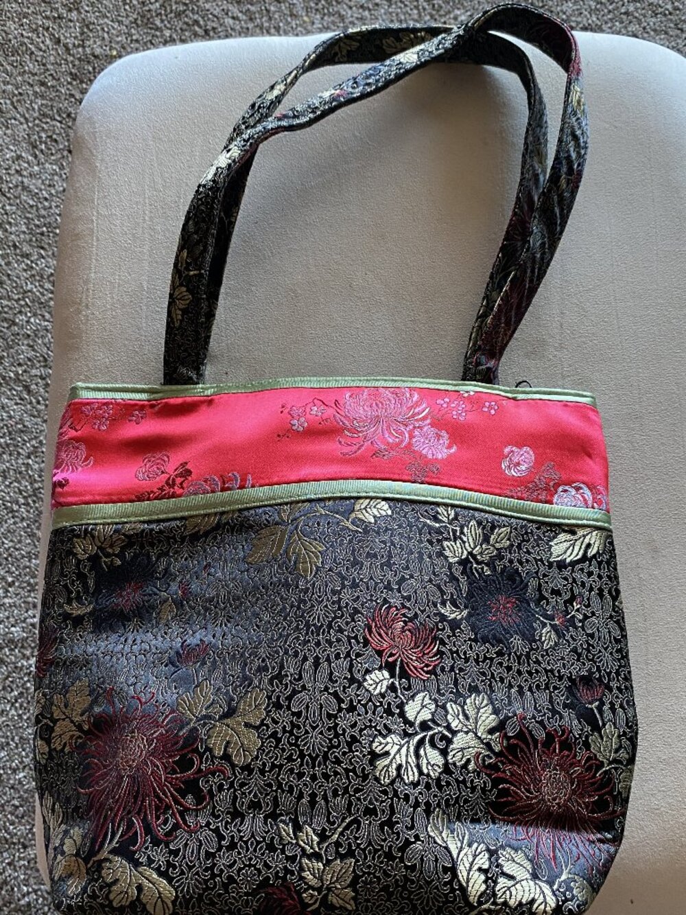 Yans NY Evening Hand Bag Black Gold & Red